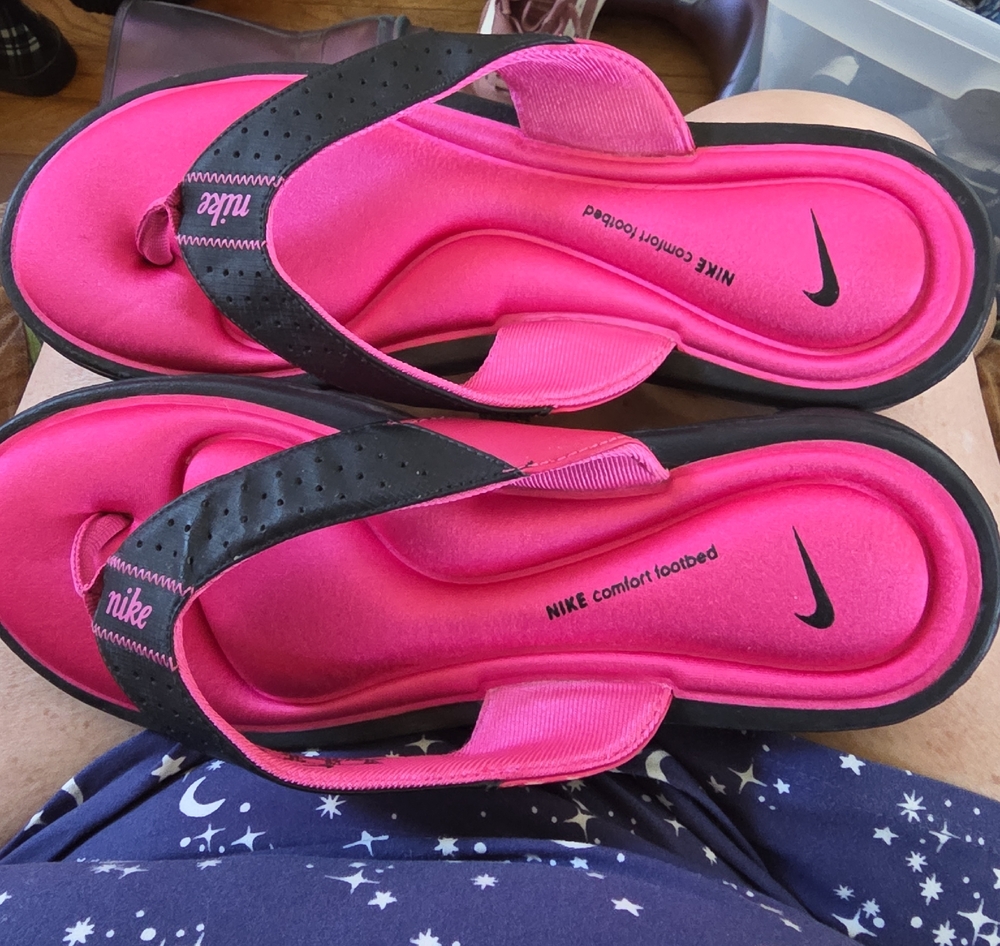 Sandals - Picture 2 of 3